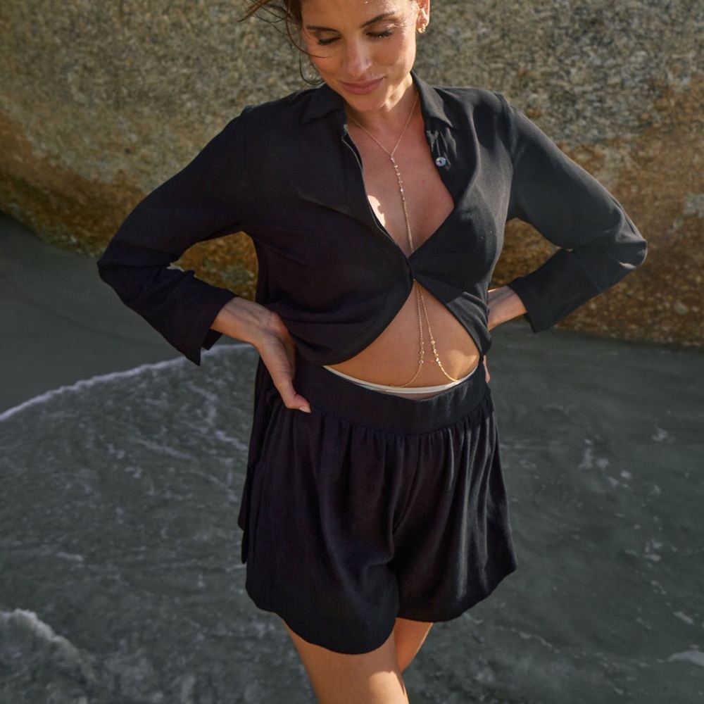 Hannah Lavery Black Veld Shorts Size 12 / M South African Designer